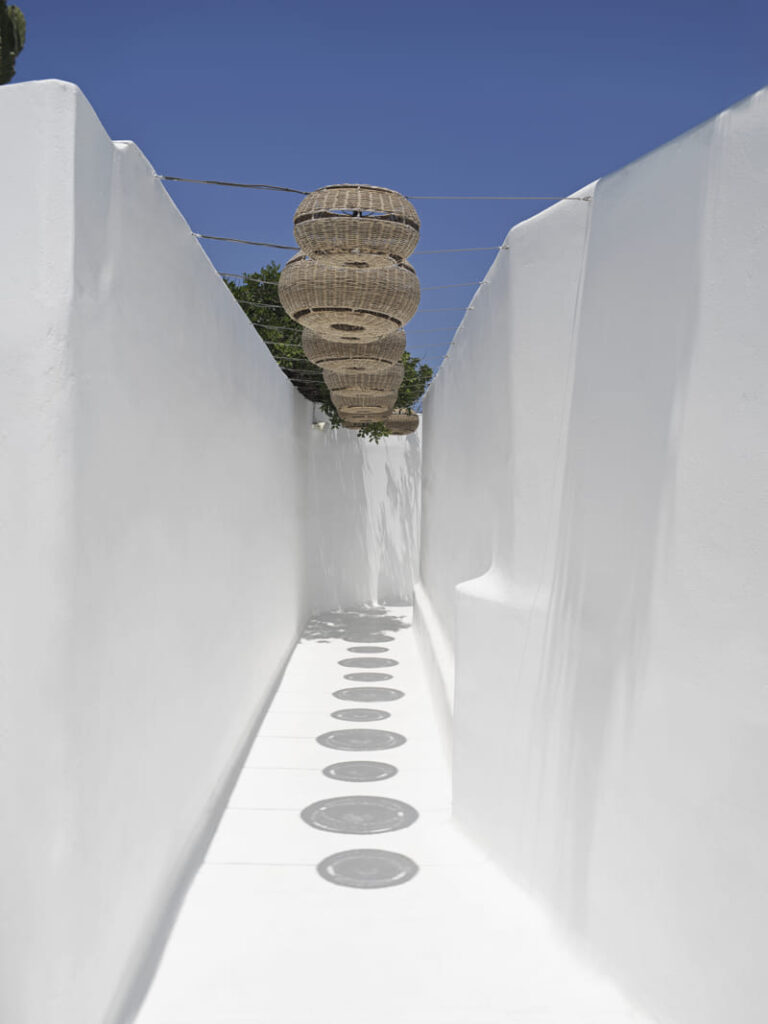 allée extérieure
