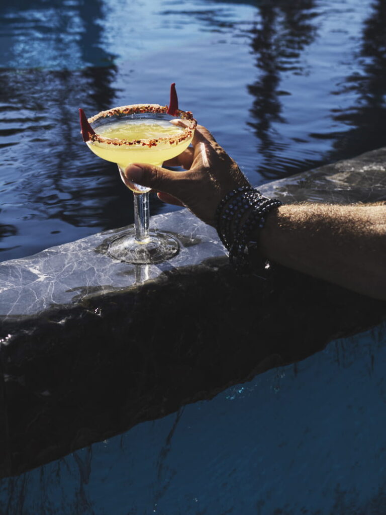 Prendre un cocktail