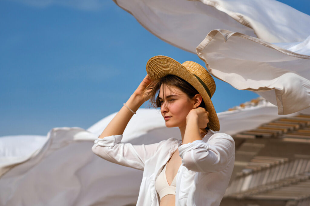 chemise blanche tenue de plage