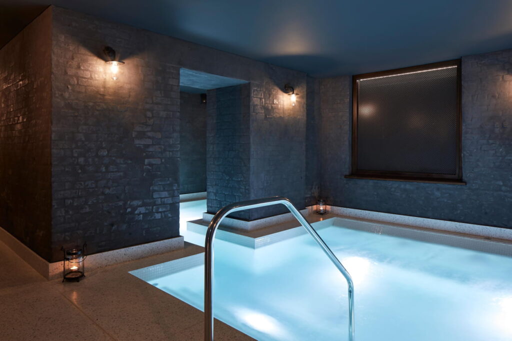J Wellness spa piscine