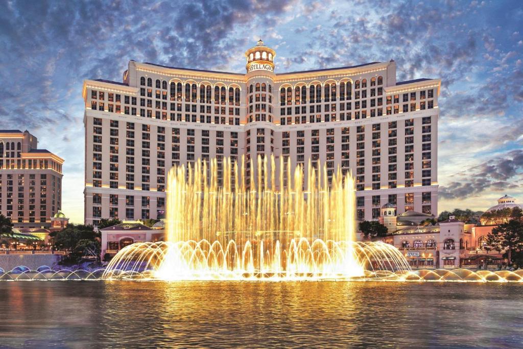 Fontaines du Bellagio Las Vegas — spectacle nocturne depuis le Strip