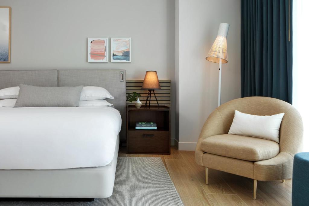 lit + fauteuil kimpton epic hotel miami