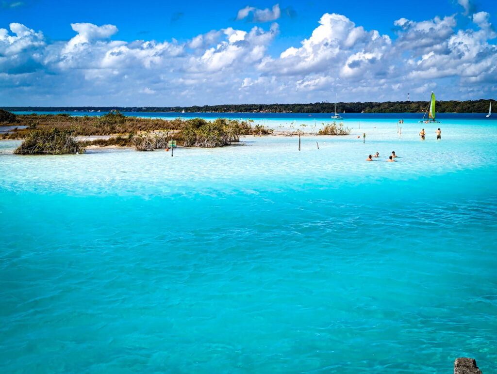 Canal des pirates Bacalar eaux turquoise