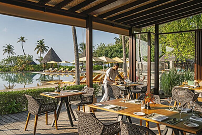 CAFE HURAA