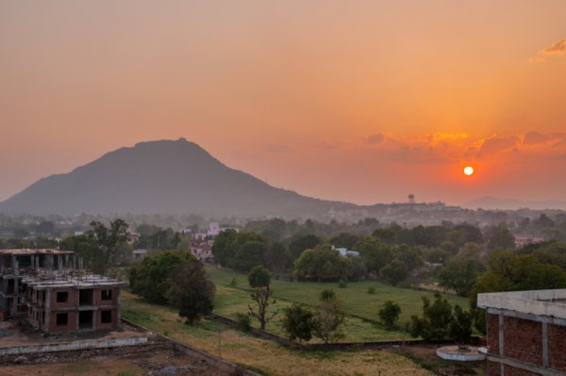 Coucher de soleil sur le lac sacré de Pushkar en Inde