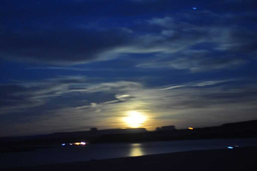 Arrivée de nuit pour visiter Lake Powell