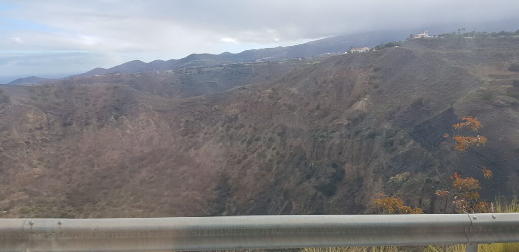 Paysage volcanique Gran Canaria road trip intérieur de l'île