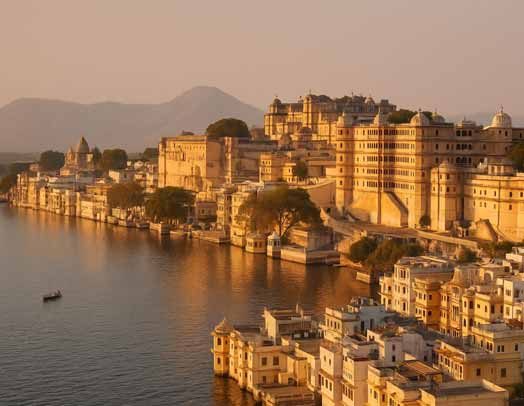 Udaipur, le murmure des eaux fixes