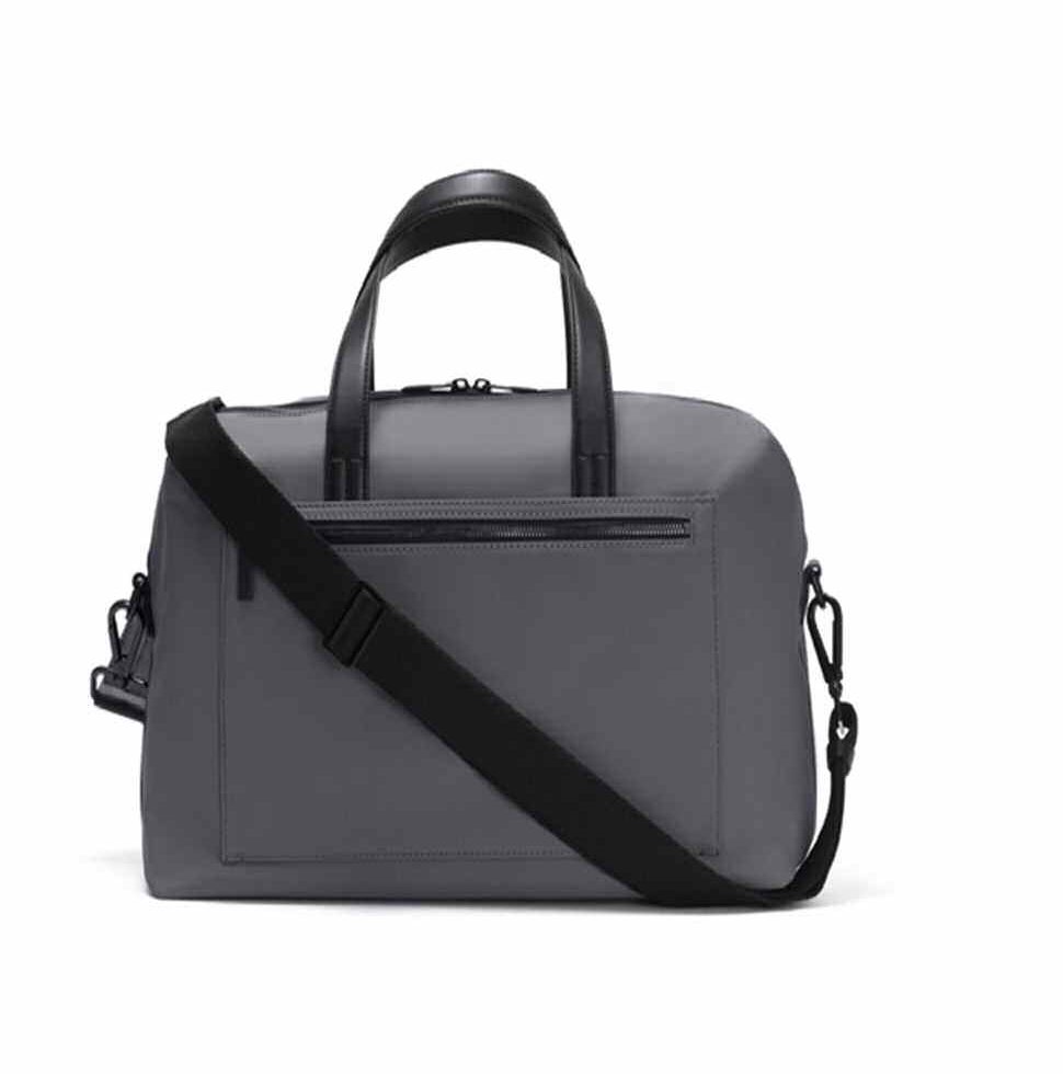Shopping : valises, sacs de cabine, looks d'été et trousse de beauté