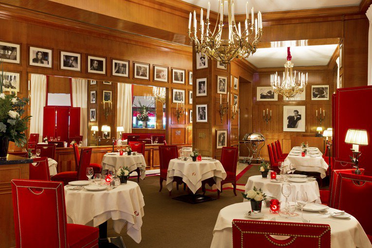 la salle de restaurant du Fouquets