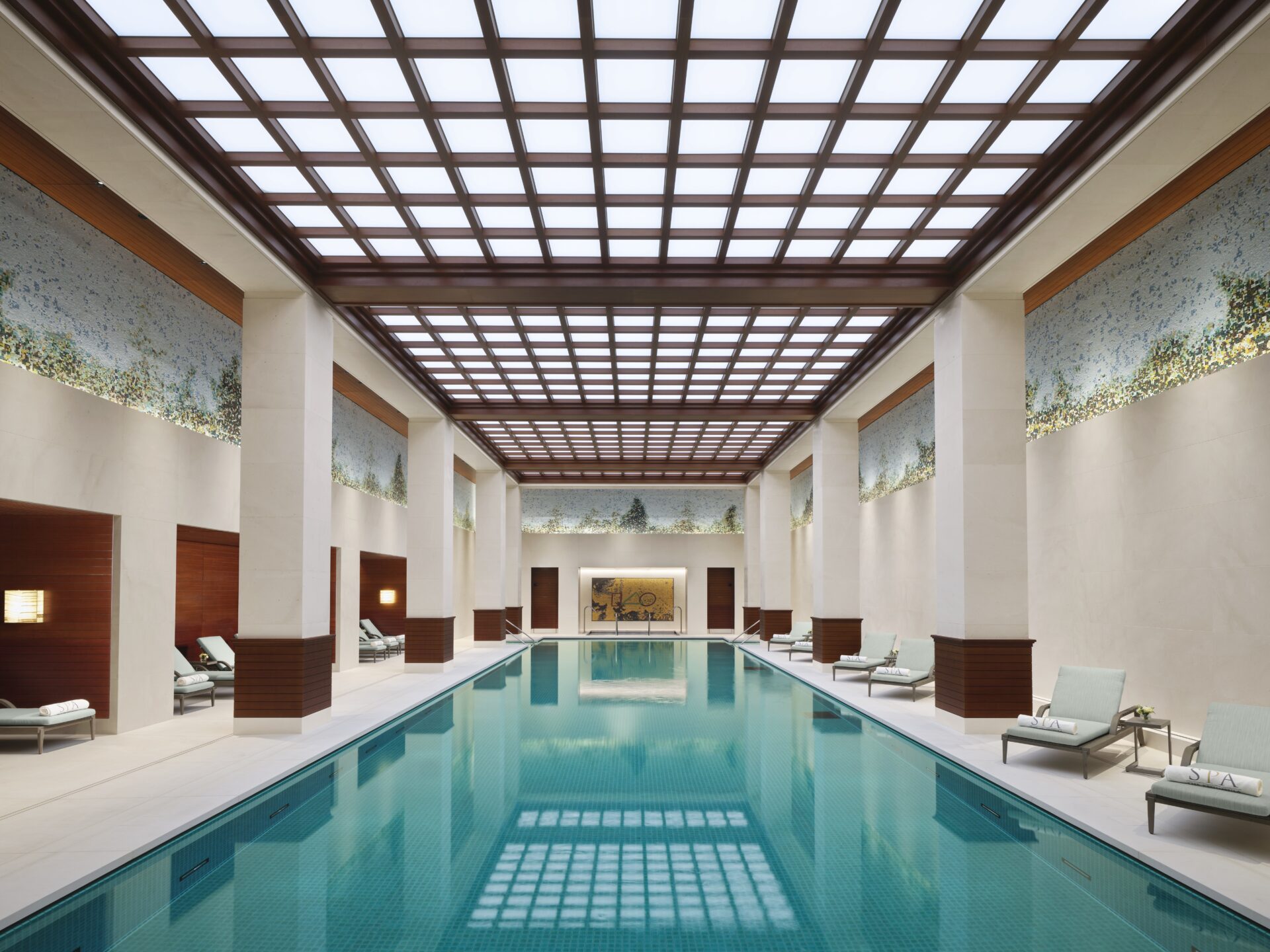 The Peninsula London : le spa spectaculaire qui réinvente le bien-être au cœur de Belgravia Chapo — Une piscine de 25 mètres, des soins précieux et des thérapeutes aux expertises pointues