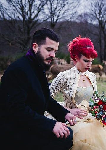 Mariage steampunk : une série mode à l'abbaye de Villelongue