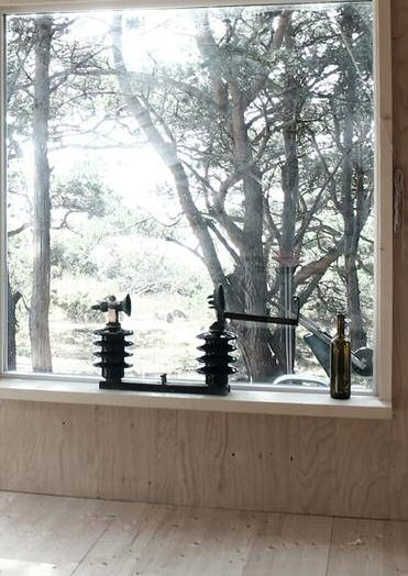 Un petit nid douillet : une cabane de bois pour tout débrancher